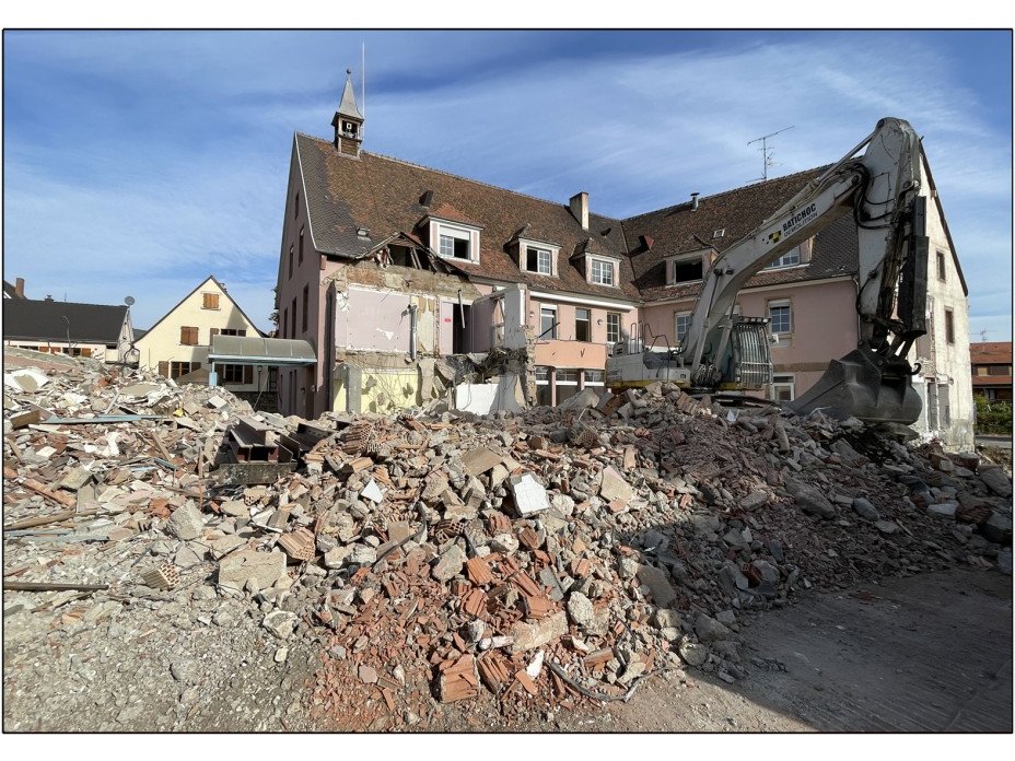 10/2023 - EHPAD AMMERSCHWIHR, PHASE DE DEMOLITION EN COURS